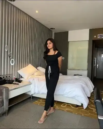 Call Girls Service in Fort Area